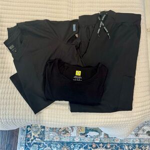 XL Tall Insight jogger scrub set w/ L undershirt included!